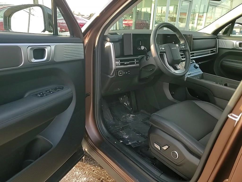 Used 2025 Hyundai Santa Fe XRT image 11