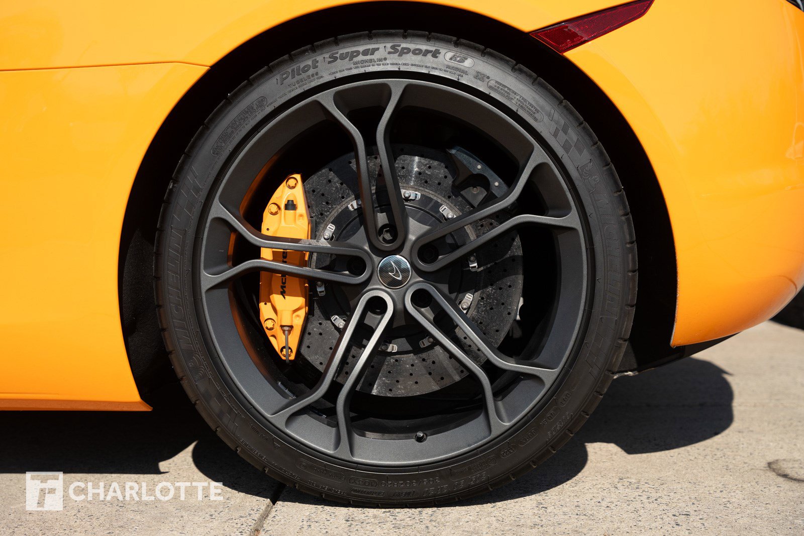 Used 2014 McLaren MP4-12C Spider image 10