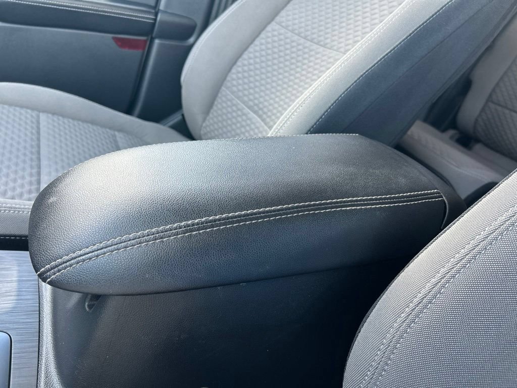 Used 2022 Ford Escape SE w/ SE Sport Appearance Package FWD image 36