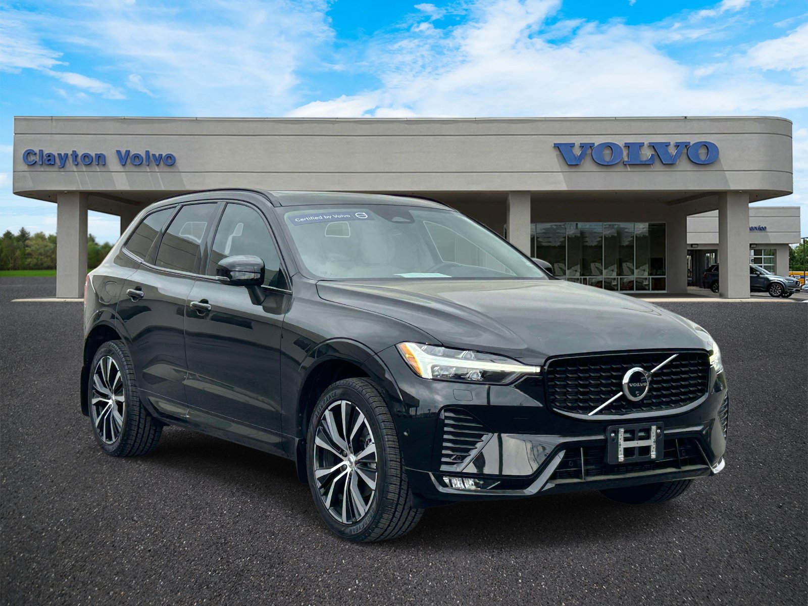 Certified 2024 Volvo XC60 B5 Plus w/ Climate Package image 1