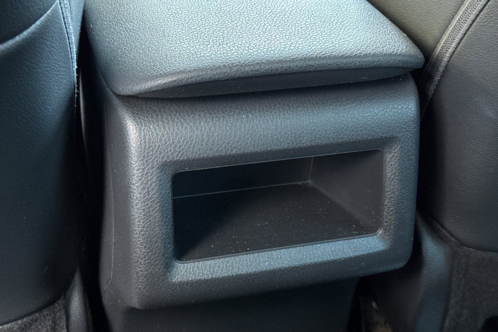 Certified 2022 Toyota Camry SE image 17