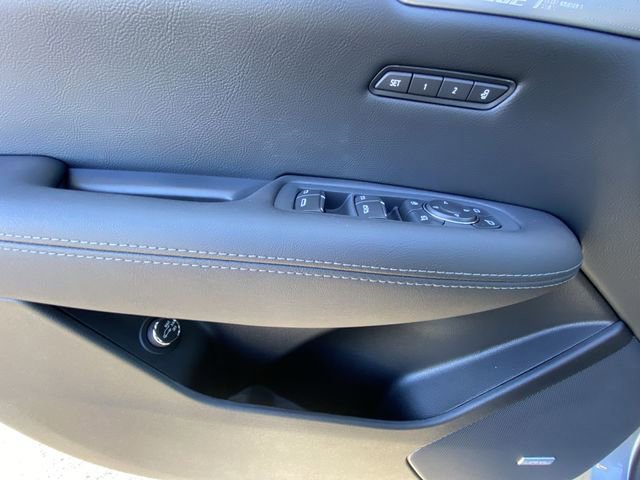 New 2025 Cadillac XT5 Premium Luxury w/ Technology Package AWD/4WD image 13