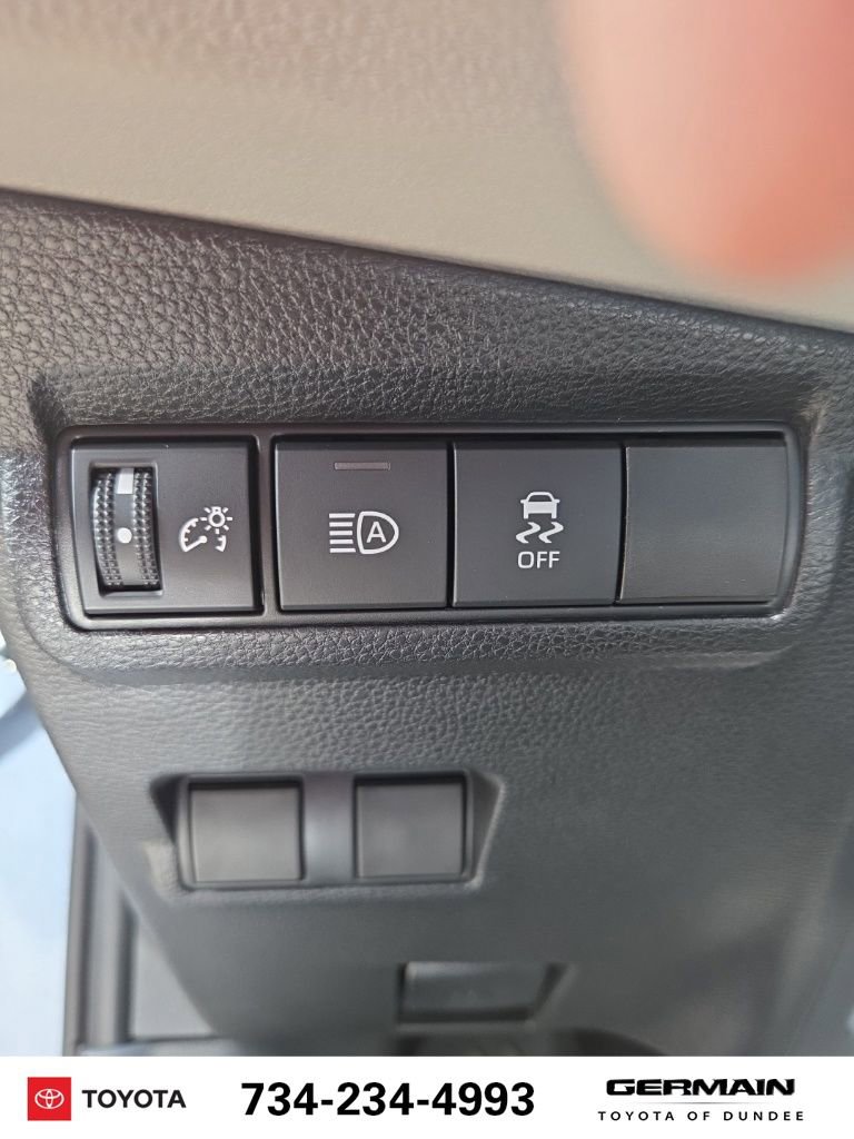 New 2026 Toyota Corolla Cross L image 32