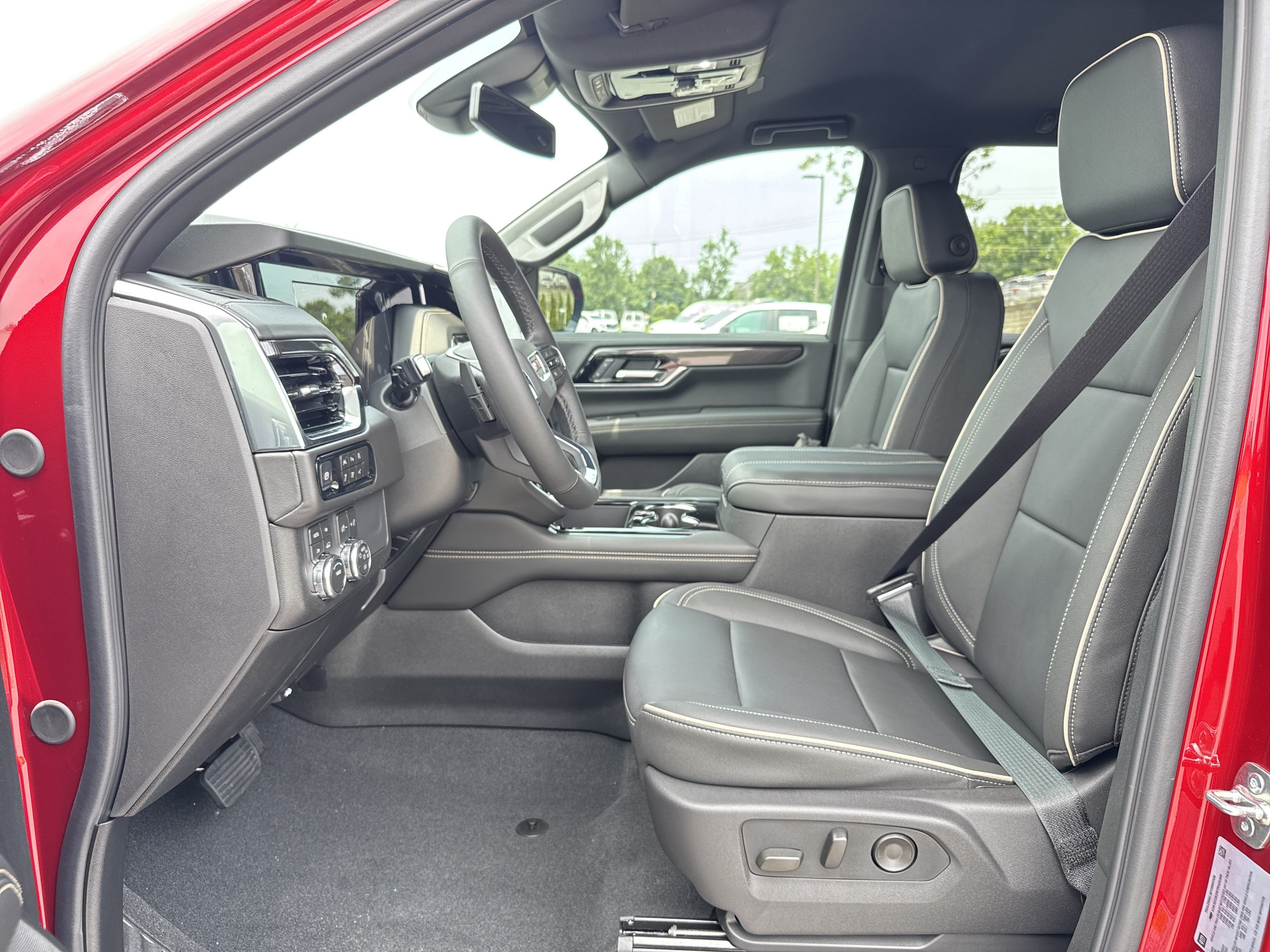 New 2026 GMC Yukon XL Elevation AWD/4WD image 17