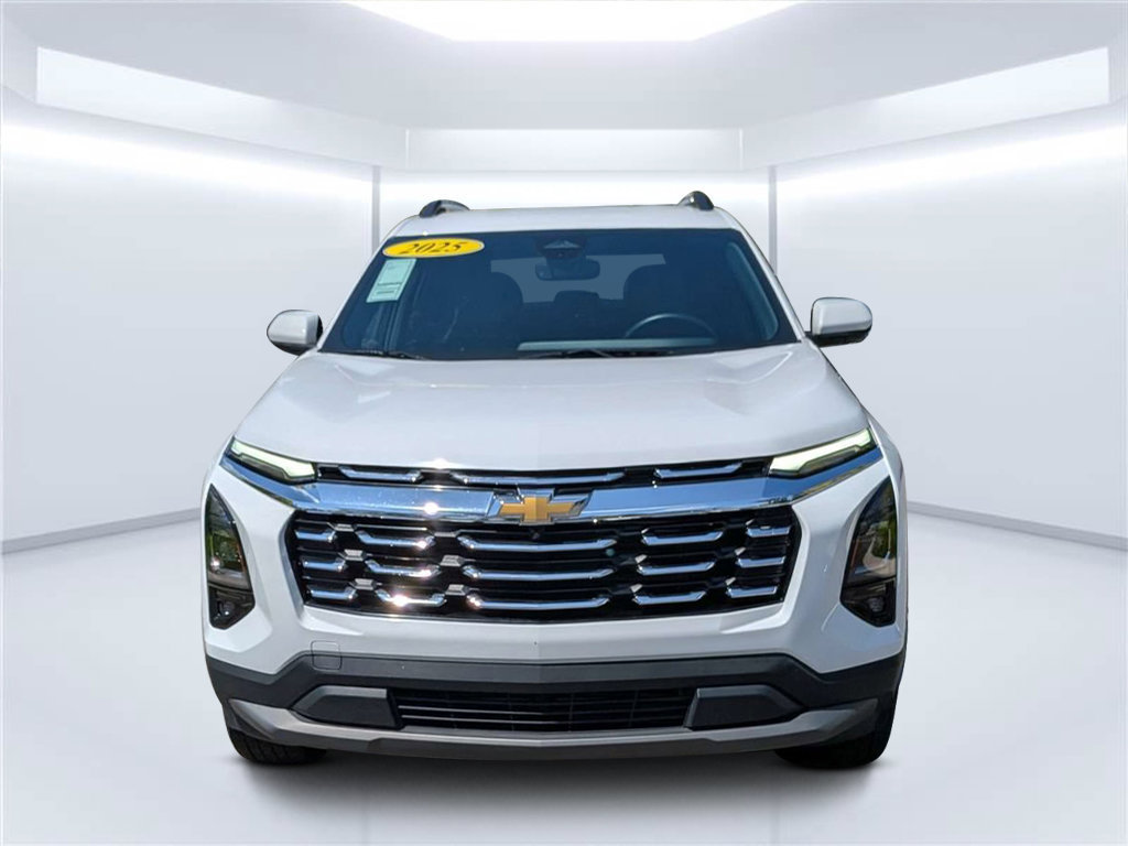 Used 2025 Chevrolet Equinox LT w/ Convenience Package II FWD image 8