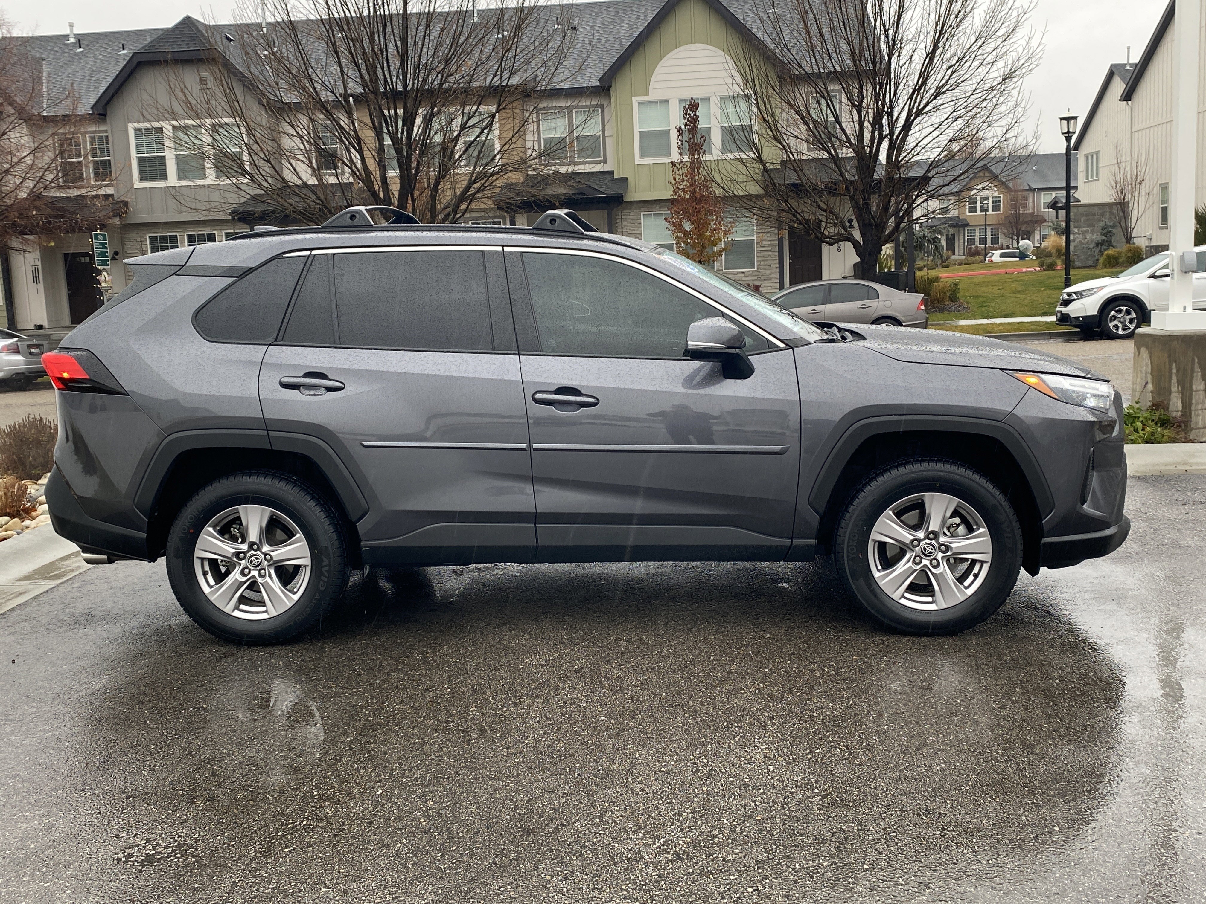 Used 2022 Toyota RAV4 XLE image 7