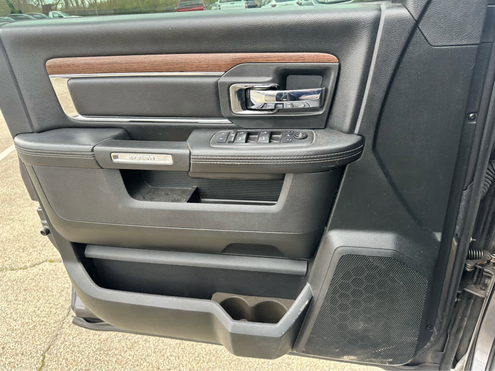 Used 2014 RAM 1500 Laramie image 19