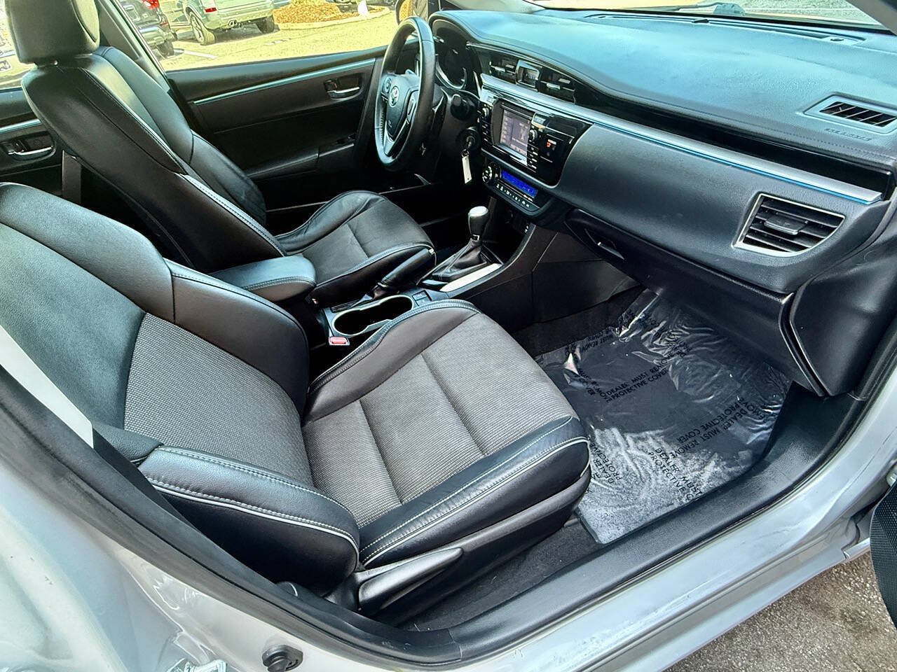 Used 2015 Toyota Corolla S FWD image 28