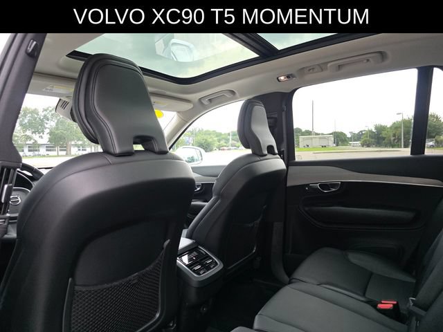 Used 2022 Volvo XC90 T5 Momentum w/ Protection Package Premier FWD image 21