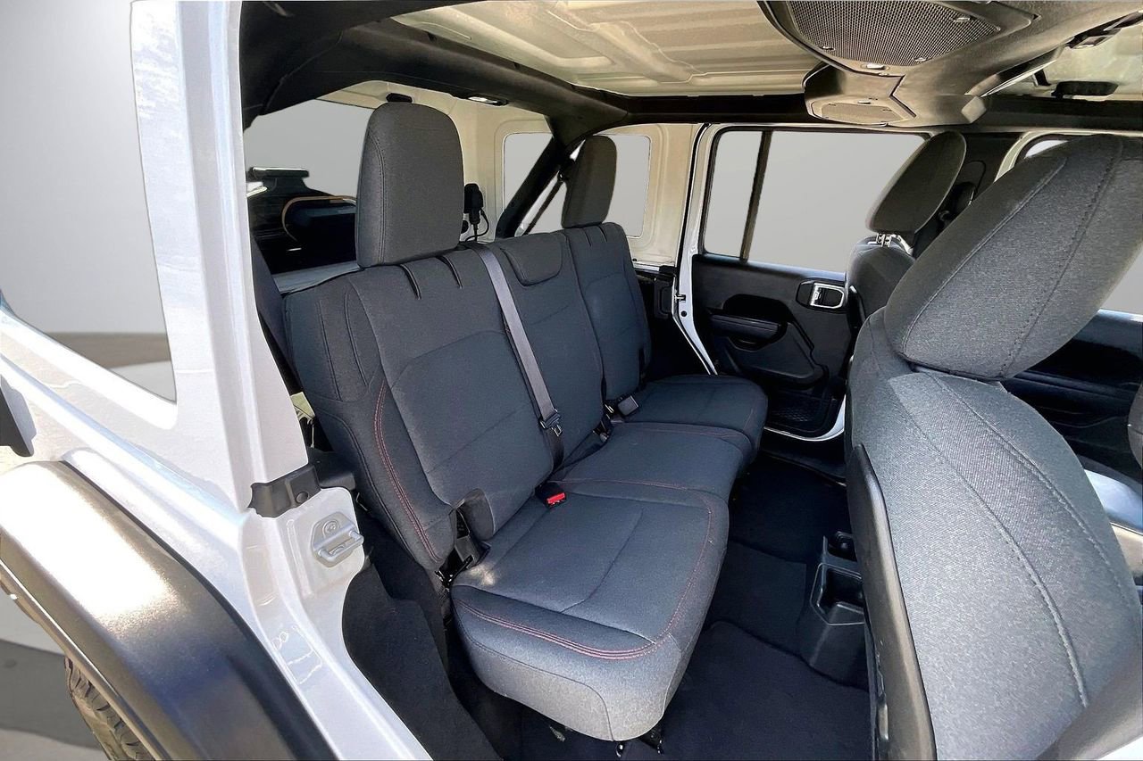 Certified 2025 Jeep Wrangler Unlimited Rubicon w/ Convenience Group image 24