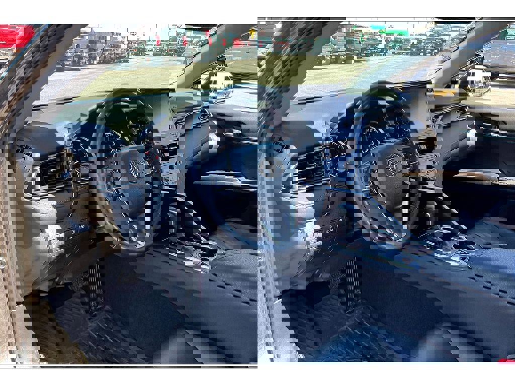 Used 2023 Toyota Camry XLE image 15