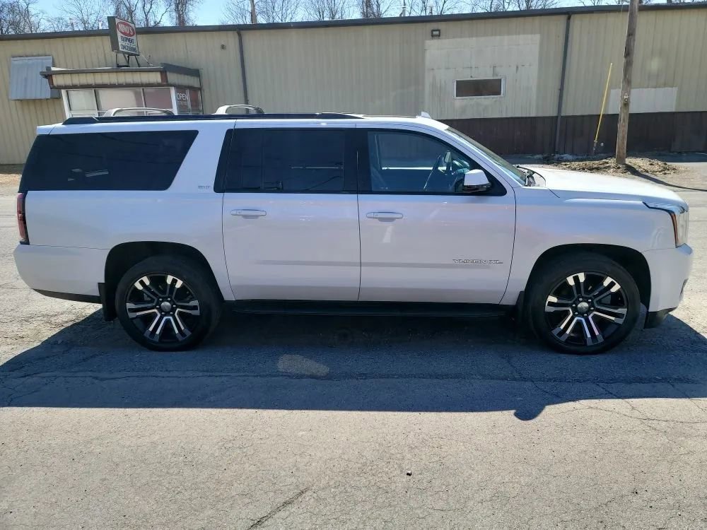 Used 2020 GMC Yukon XL SLT w/ Open Road Package image 4