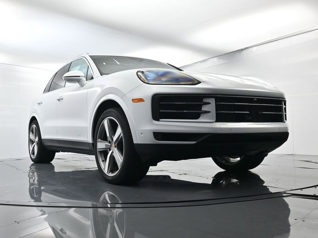 Certified 2025 Porsche Cayenne AWD/4WD image 52