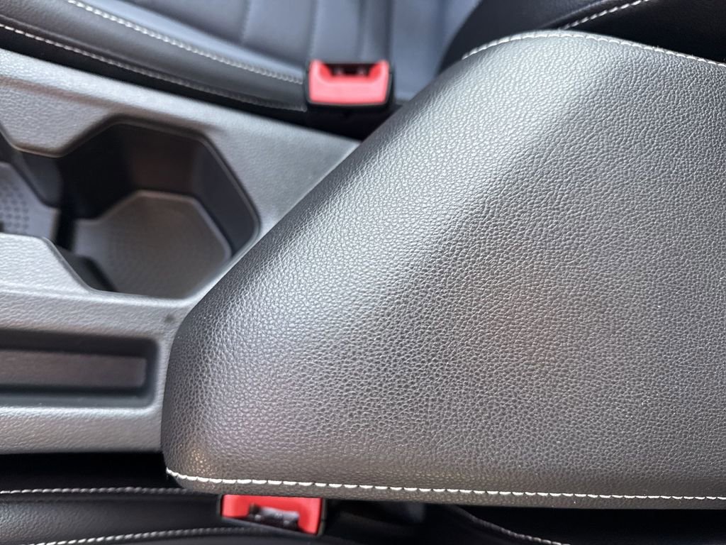 Used 2025 Volkswagen Jetta SE image 36