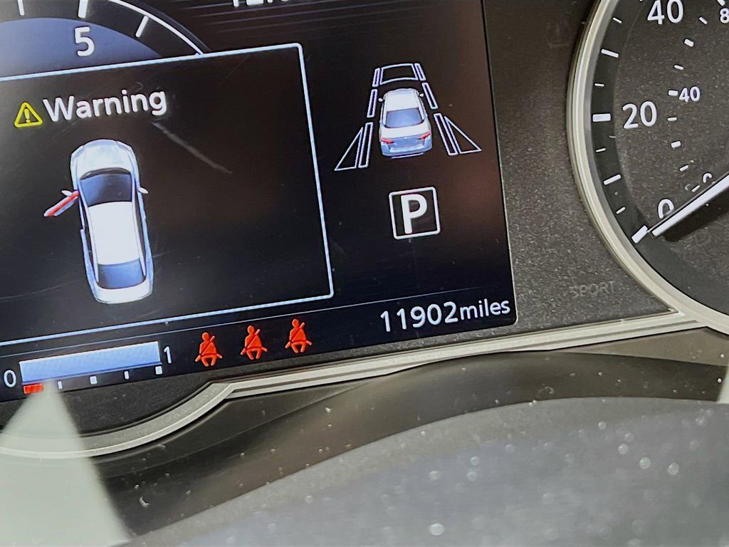 Used 2024 Nissan Versa SV w/ Trunk Package image 12