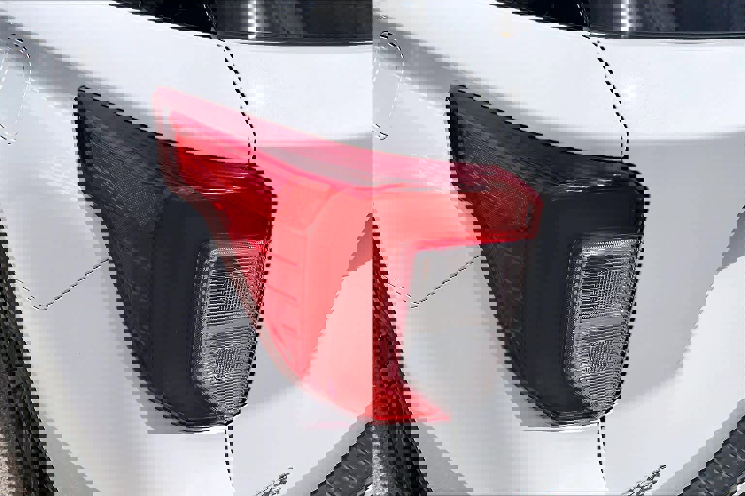 Certified 2021 Ford Explorer XLT w/ Equipment Group 202A image 27