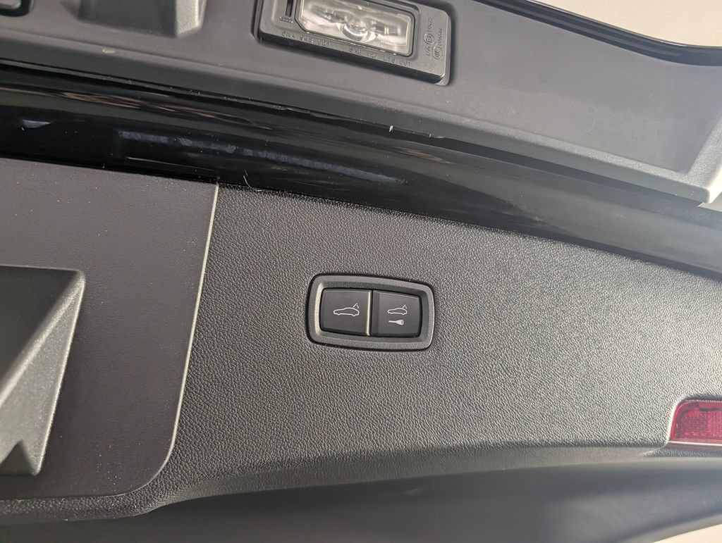 New 2026 Porsche Cayenne GTS AWD/4WD image 18