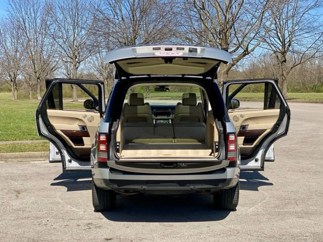 Used 2015 Land Rover Range Rover HSE image 40