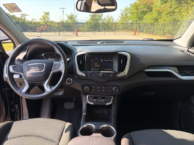 Used 2024 GMC Terrain SLE FWD image 15