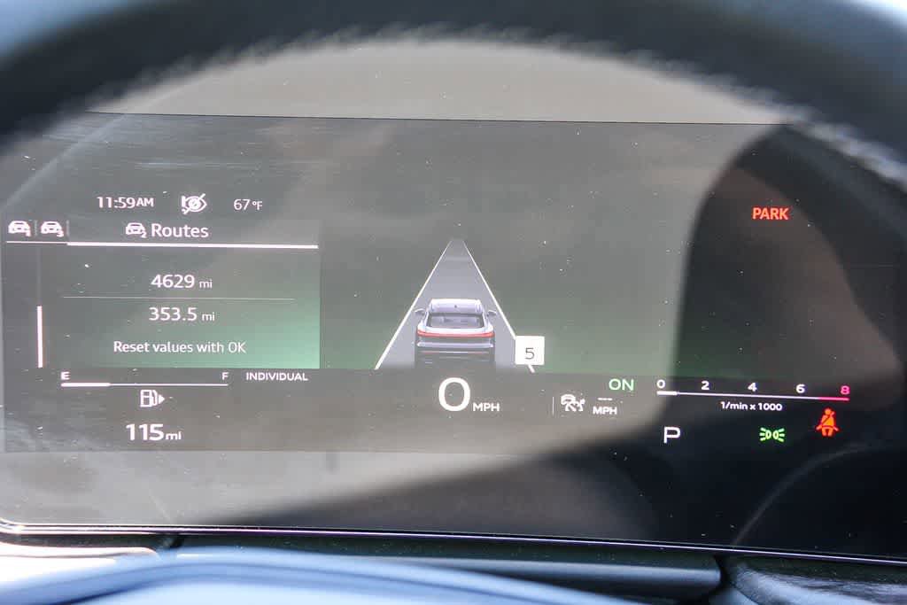 Used 2025 Audi Q5 Premium Plus w/ Premium Plus AWD/4WD image 24