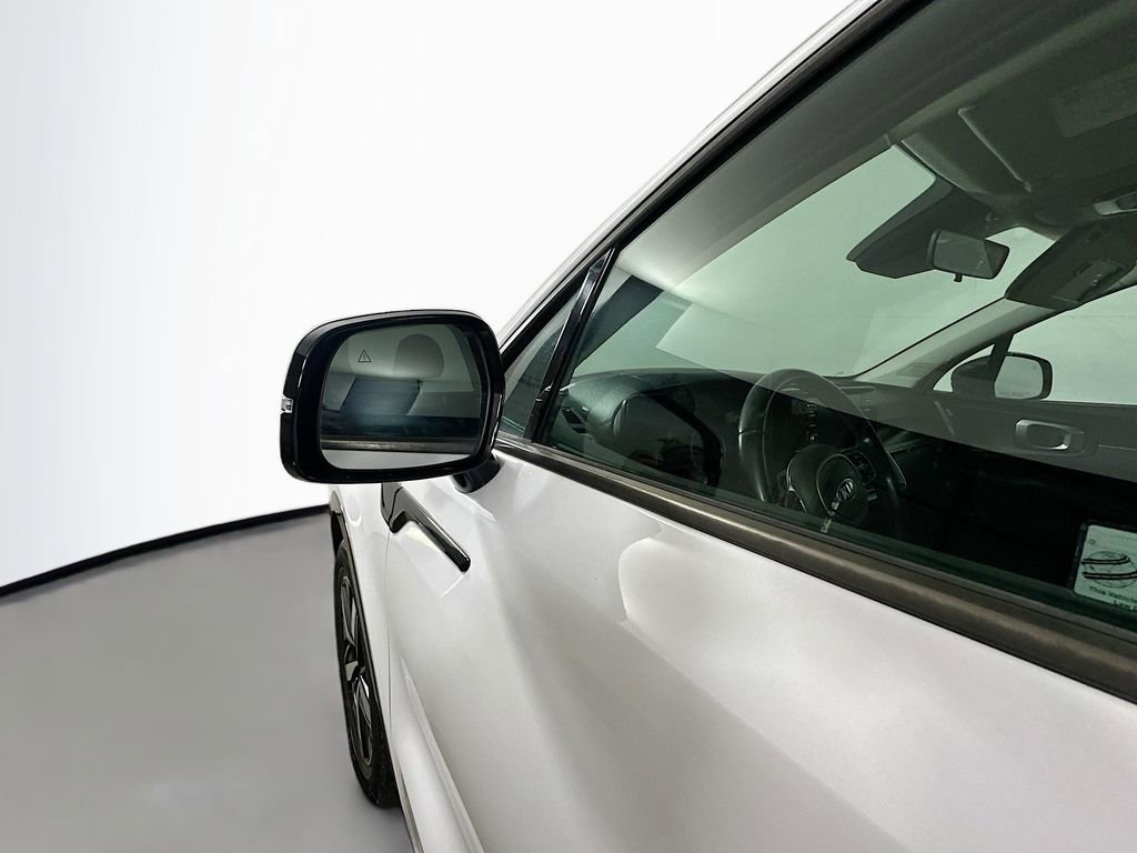 Used 2021 Kia Sorento S w/ Panoramic Sunroof Package image 37