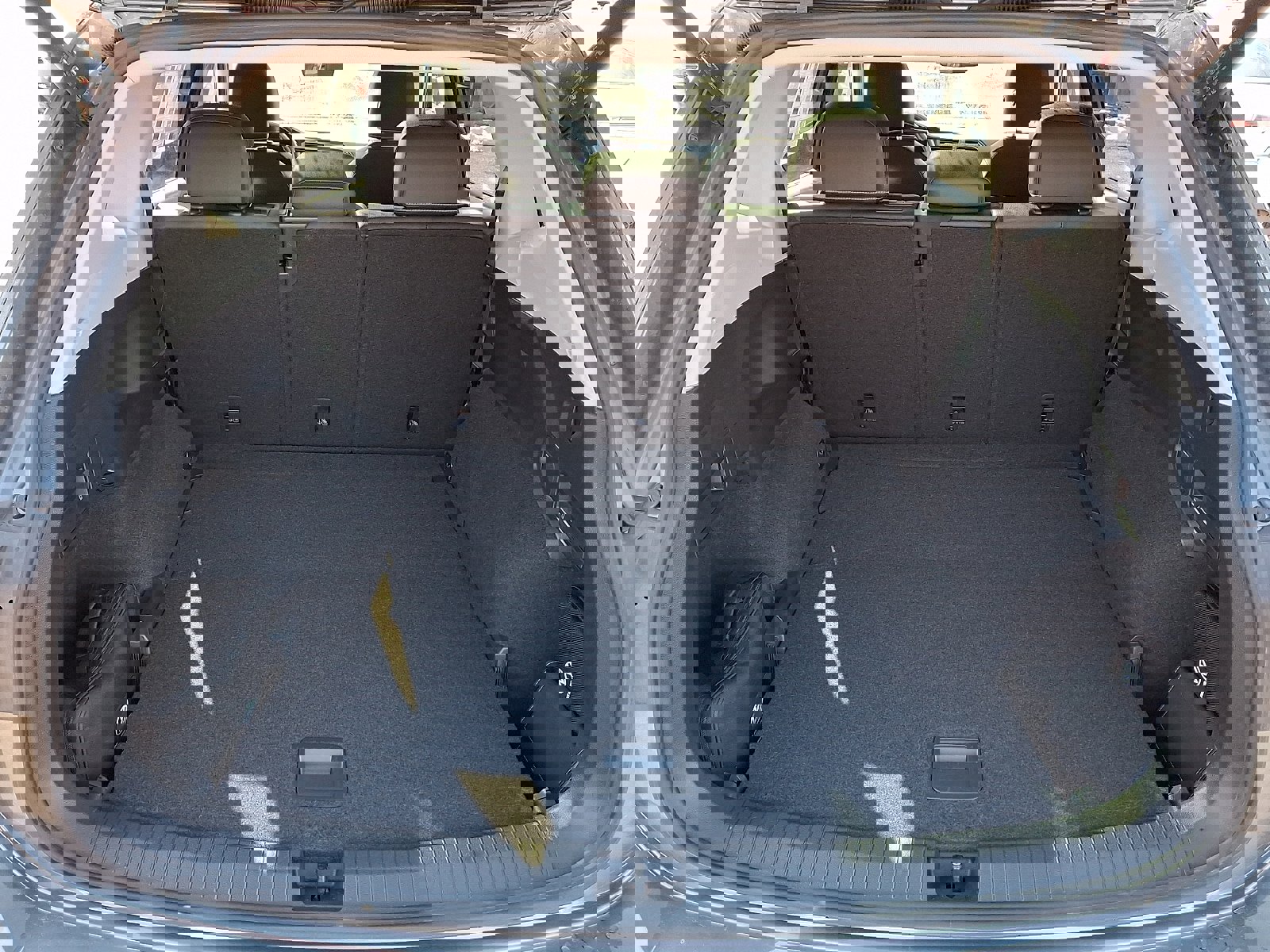 Used 2022 Volkswagen Tiguan SE image 28