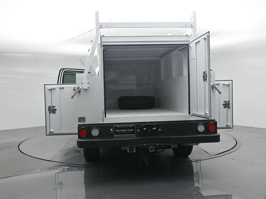 New 2026 Ford F350 XL w/ XL Chrome Package RWD image 36