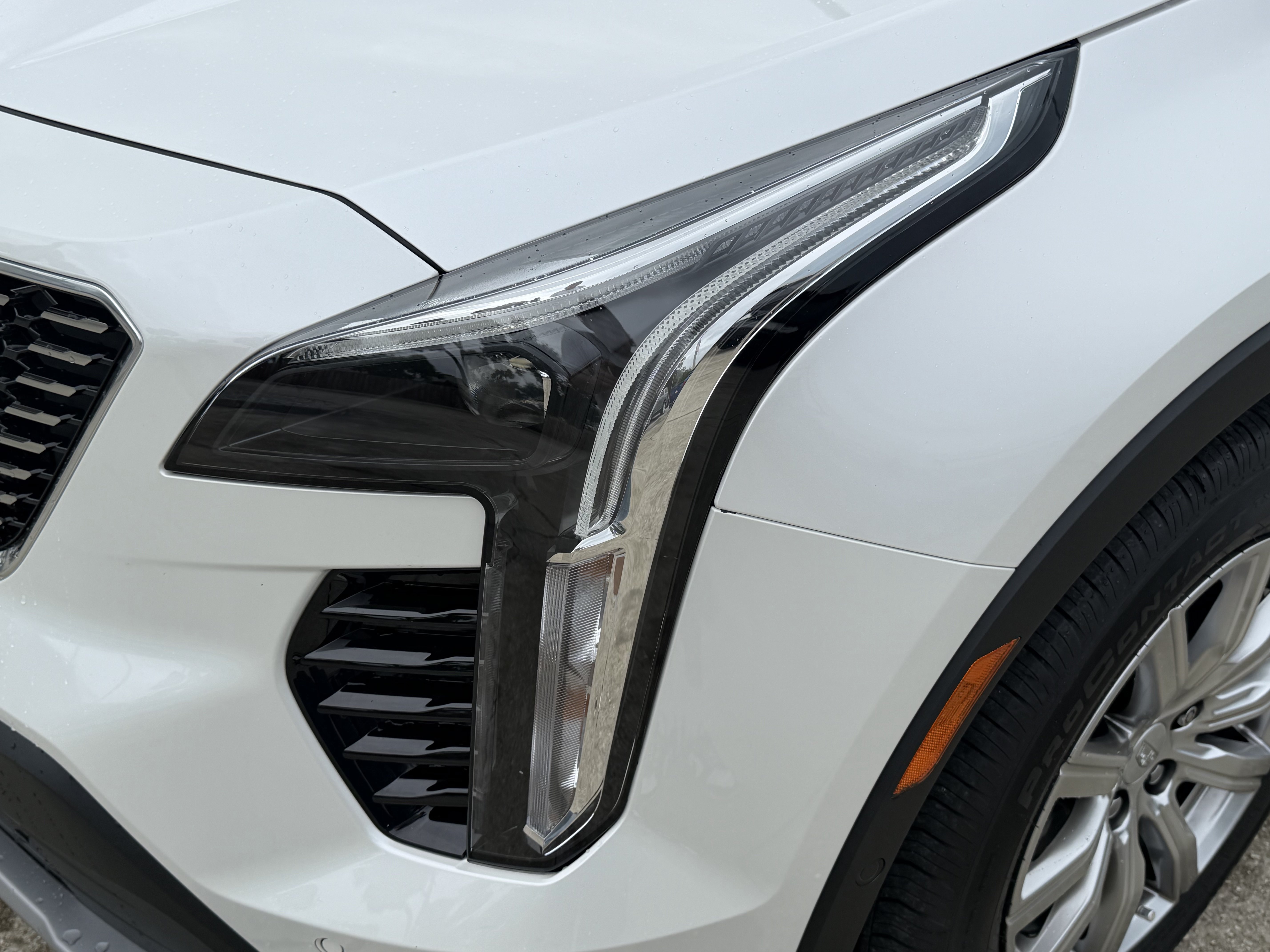 Certified 2022 Cadillac XT4 Premium Luxury w/ Enhanced Visibility Package FWD image 8