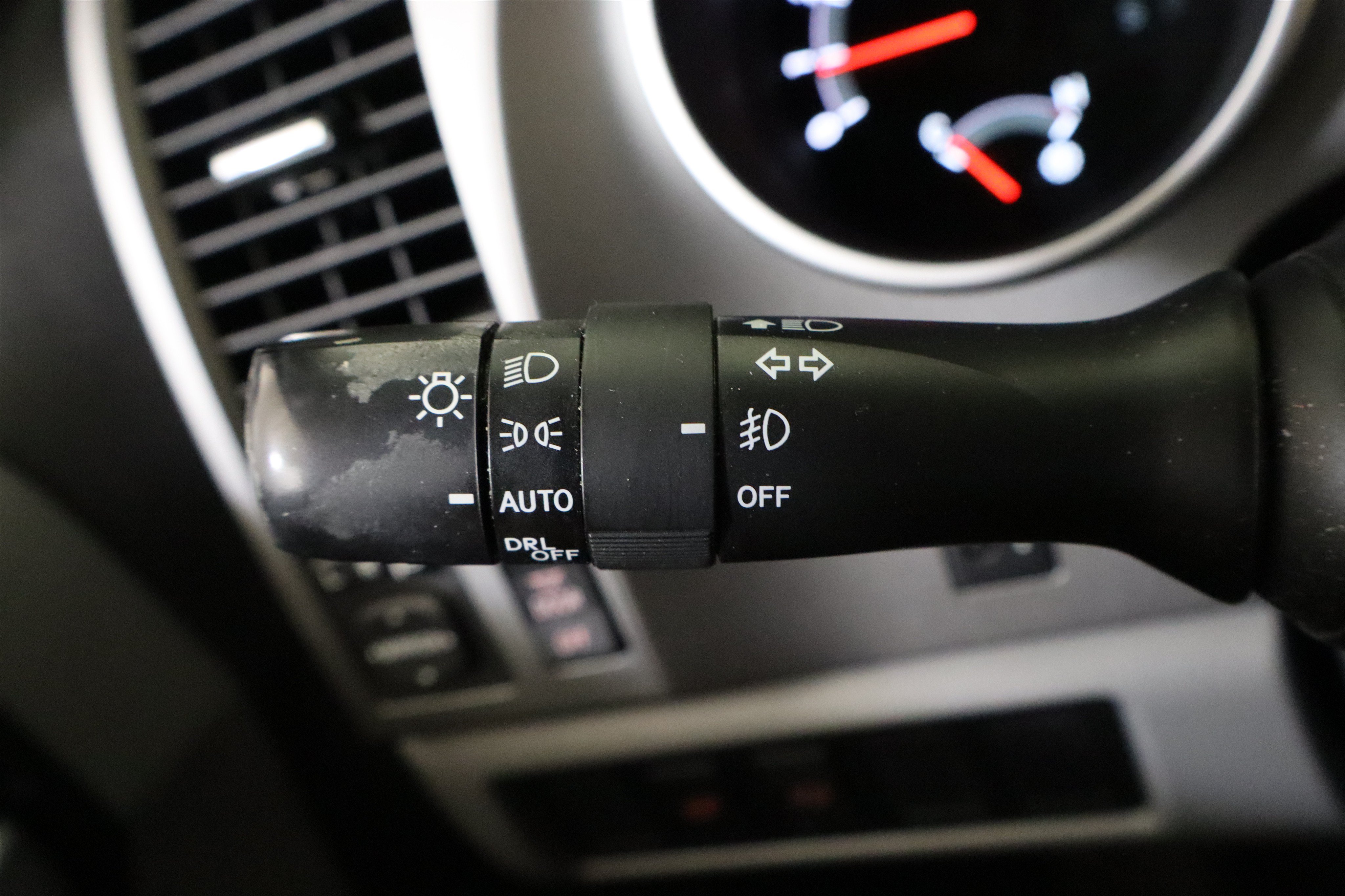 Used 2015 Toyota Sequoia Limited AWD/4WD image 30