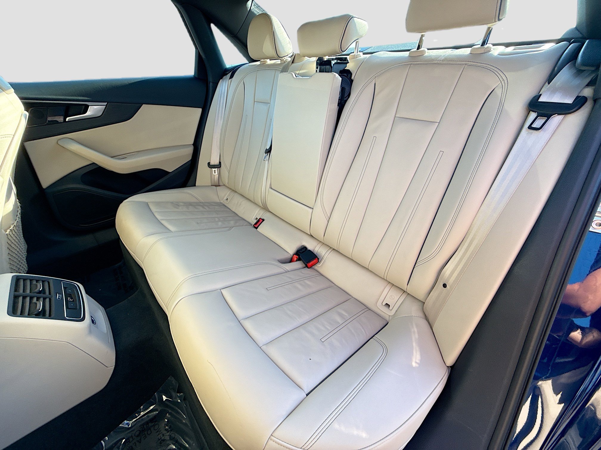 Used 2024 Audi A4 2.0T Premium w/ Convenience Package image 20