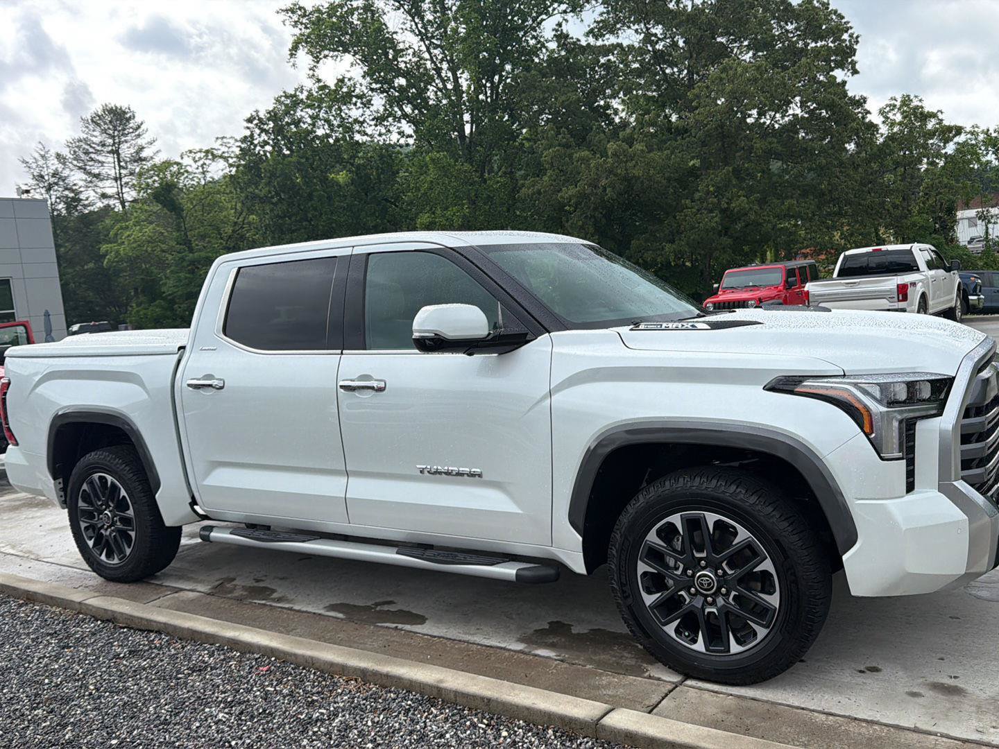 Used 2023 Toyota Tundra Limited AWD/4WD image 2