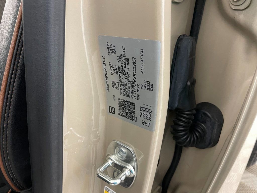 Certified 2024 GMC Canyon AT4 w/ Technology Package image 5