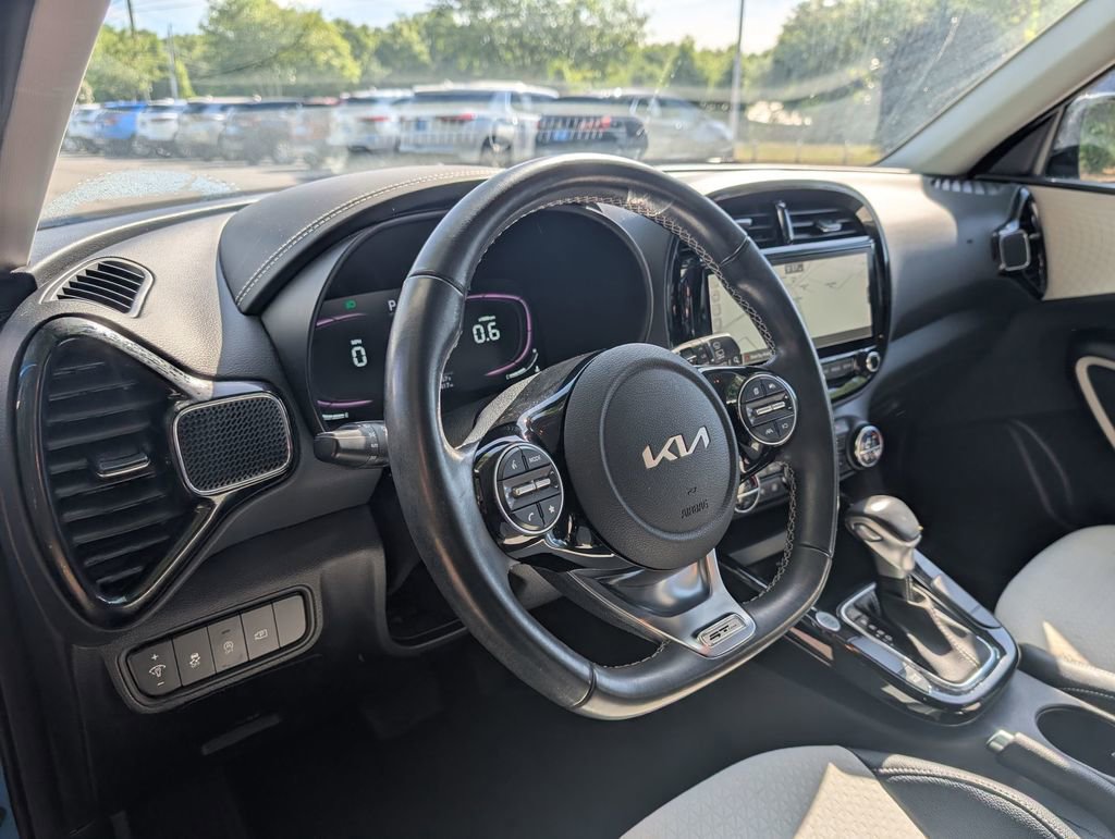 Used 2024 Kia Soul GT-Line image 30