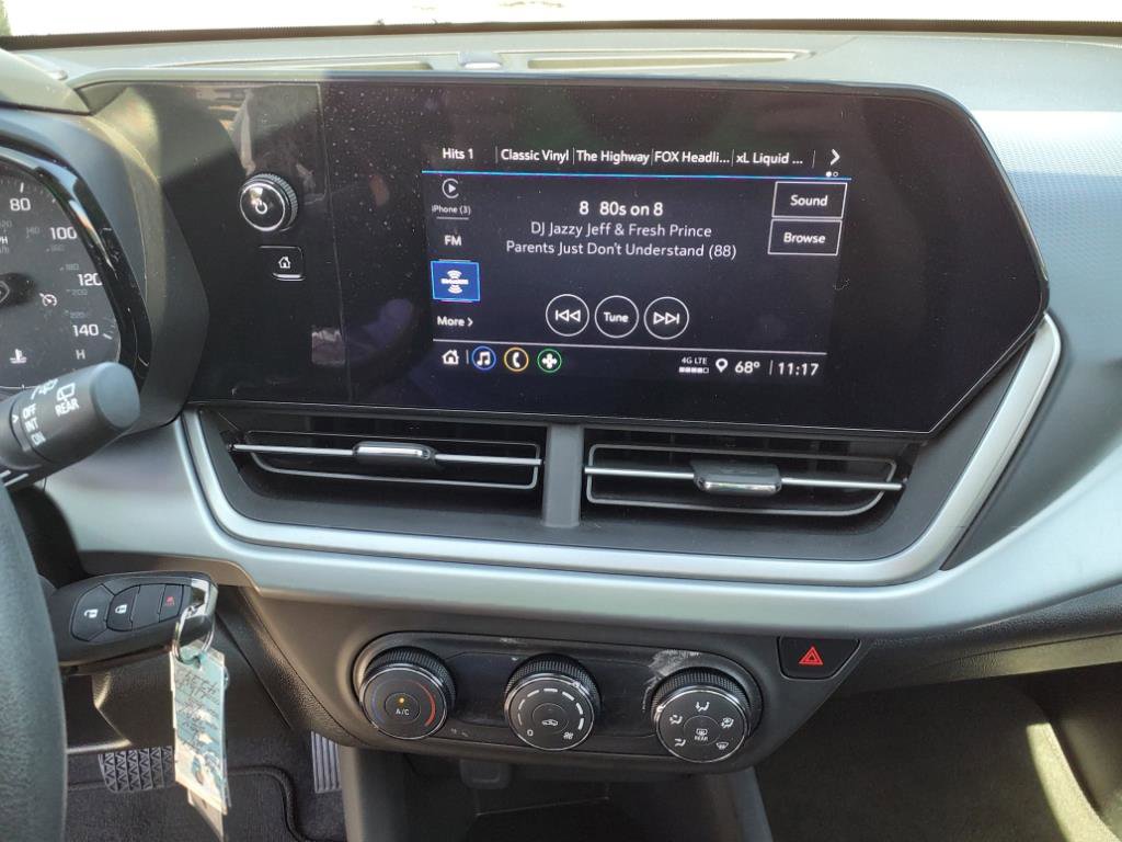 Used 2024 Chevrolet Trax LS image 17