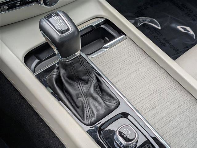 Used 2020 Volvo S60 T5 Inscription image 12