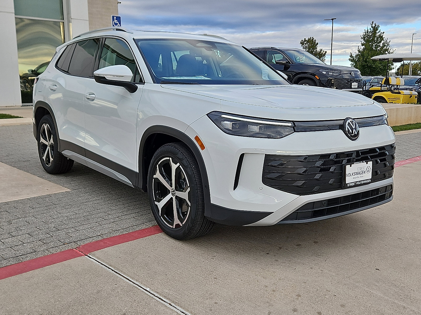 New 2026 Volkswagen Tiguan SE image 5