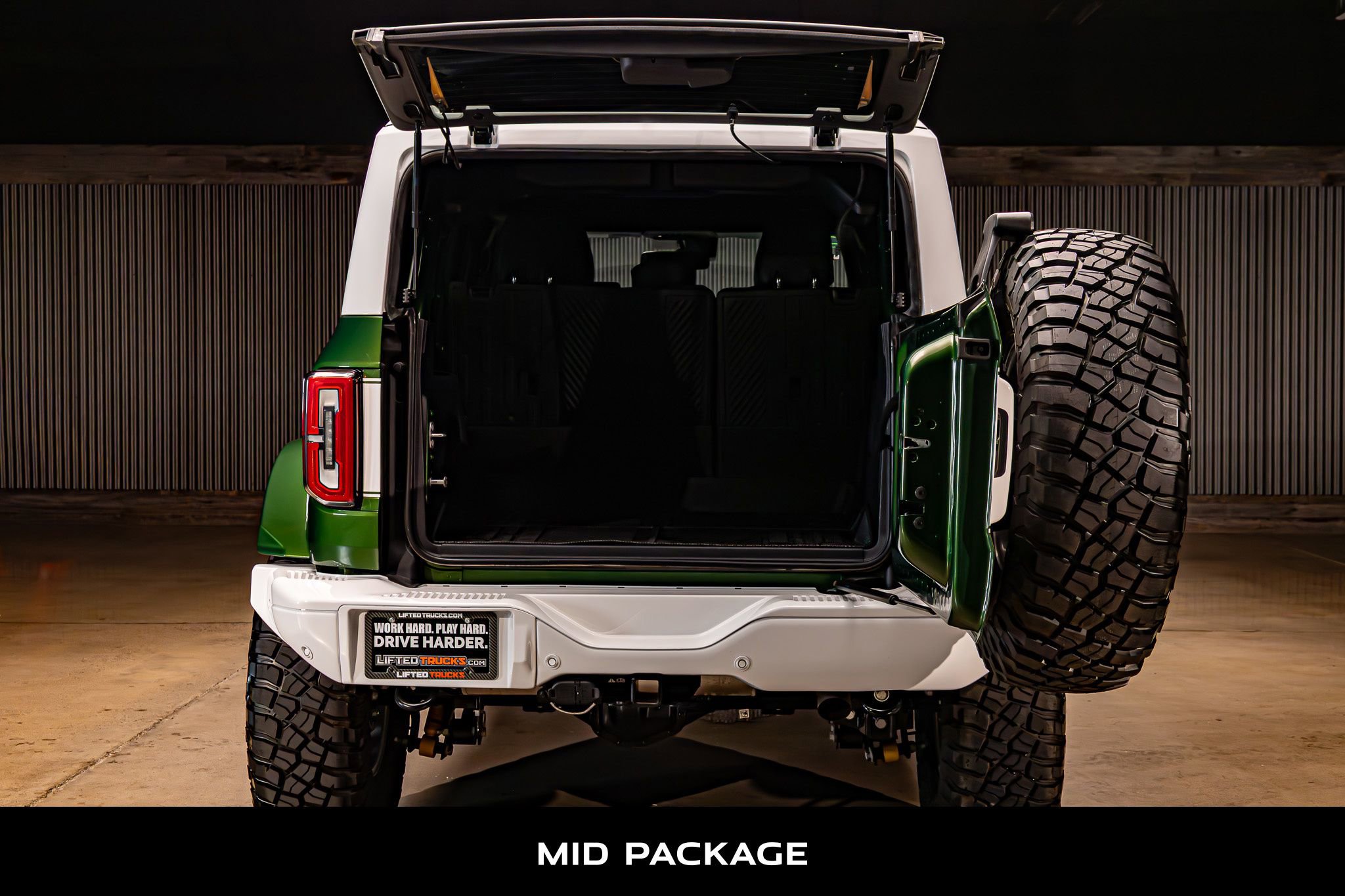 Used 2023 Ford Bronco Badlands image 9