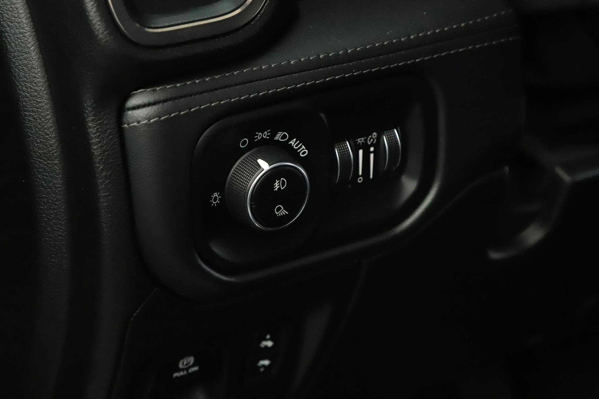 Used 2021 RAM 1500 Limited image 8