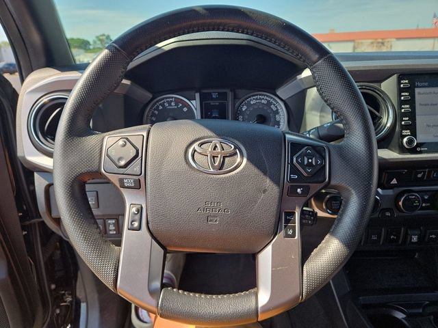 Used 2021 Toyota Tacoma Limited AWD/4WD image 14