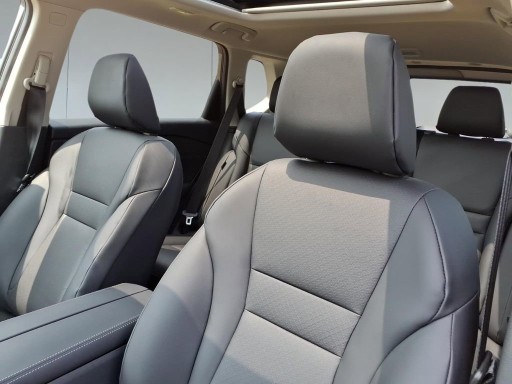 New 2026 Nissan Rogue SV FWD image 15