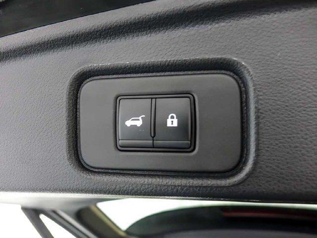 Used 2024 Nissan Pathfinder SL w/ SL Premium Package AWD/4WD image 32