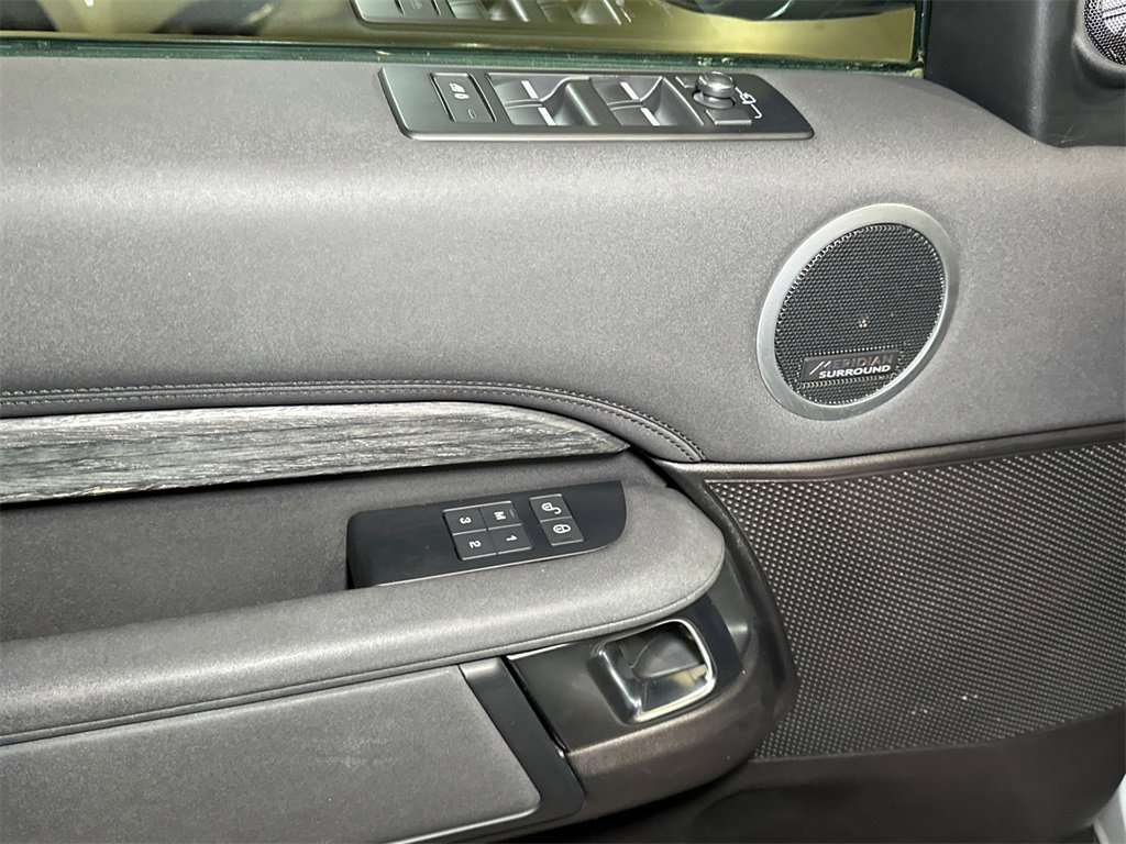 Used 2017 Land Rover Discovery HSE image 20