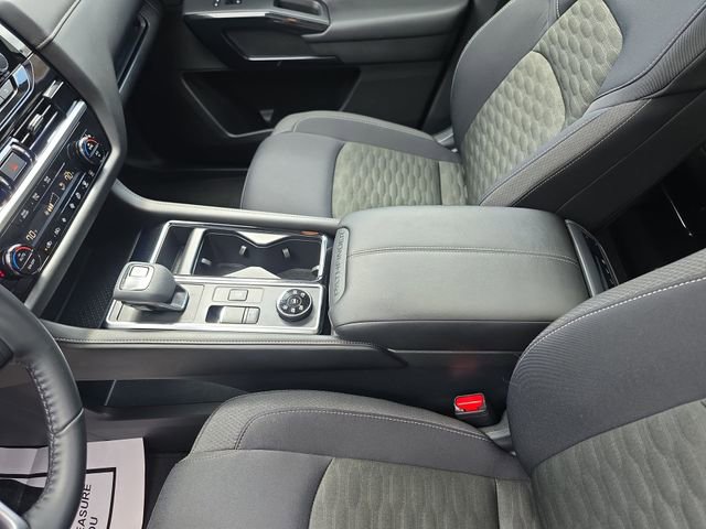 Certified 2024 Nissan Pathfinder SV w/ SV Premium Package image 21