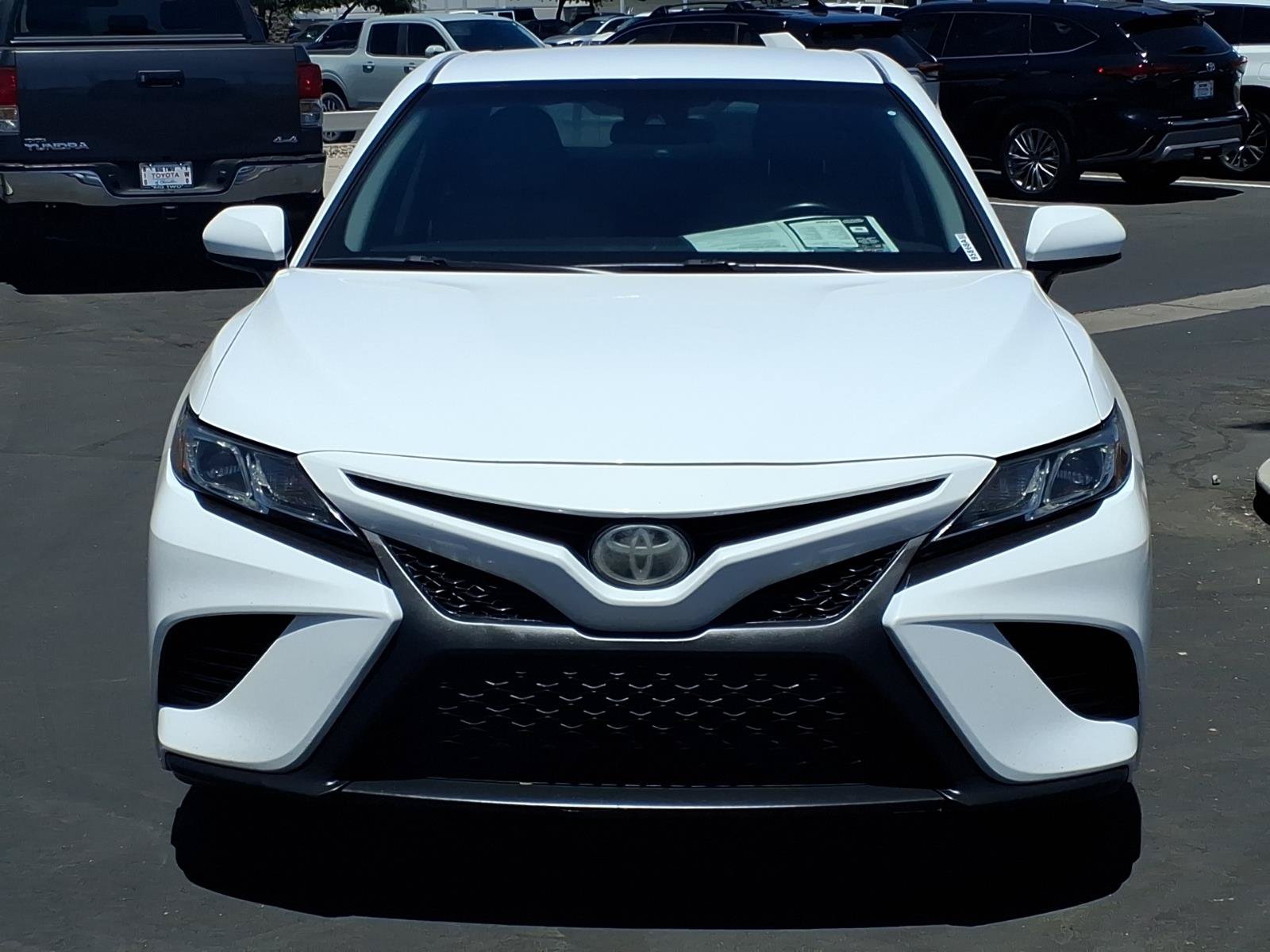 Used 2018 Toyota Camry SE FWD image 2