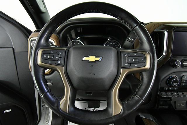 Used 2022 Chevrolet Silverado 3500 High Country w/ Technology Package image 2