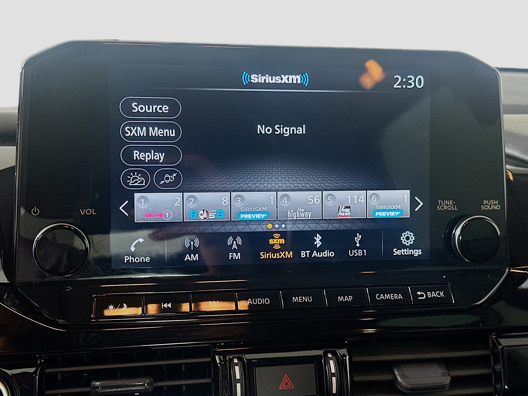 Used 2023 Nissan Pathfinder SL AWD/4WD image 19