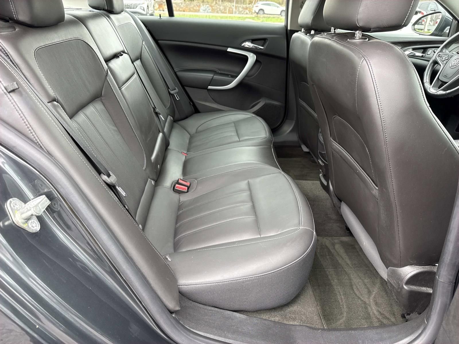 Used 2016 Buick Regal Premium w/ Driver Confidence Package #1 FWD image 27