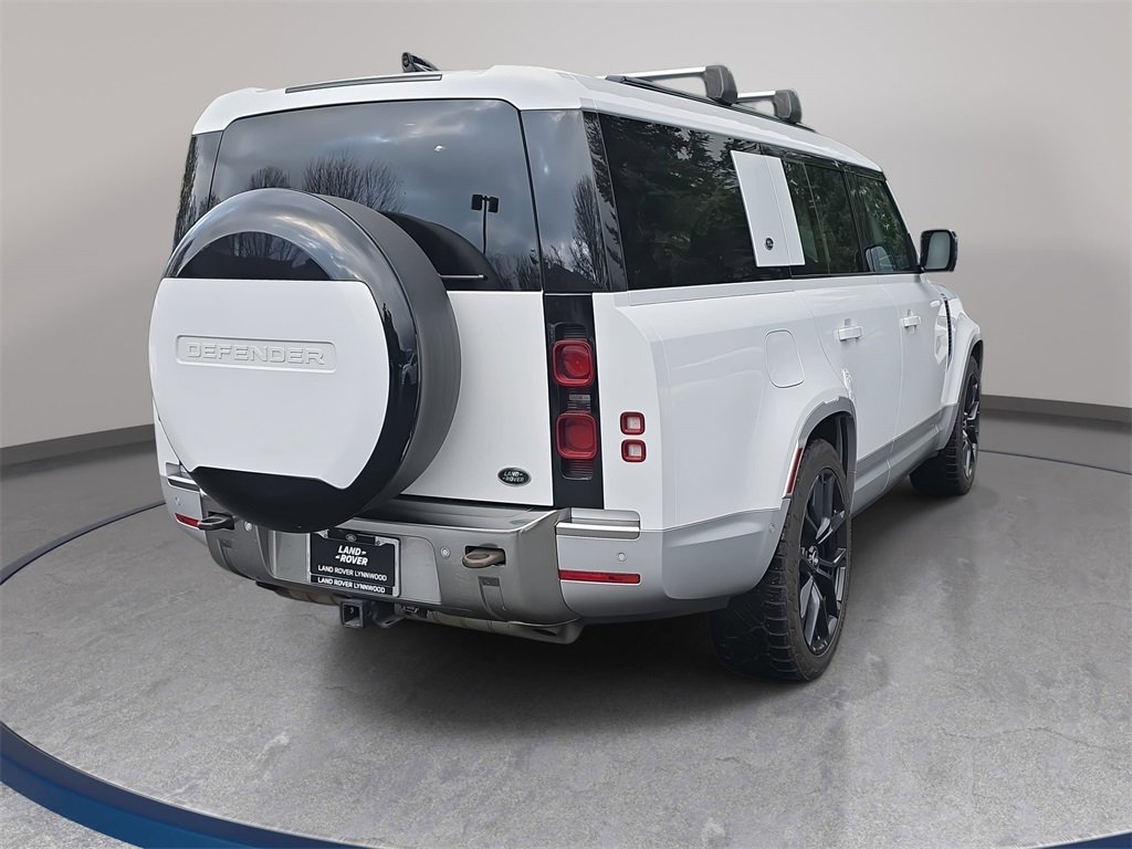 Used 2023 Land Rover Defender 130 First Edition image 5