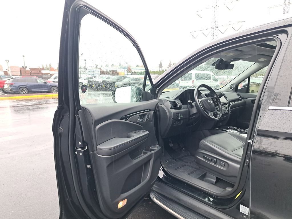 Used 2019 Honda Pilot Elite image 11