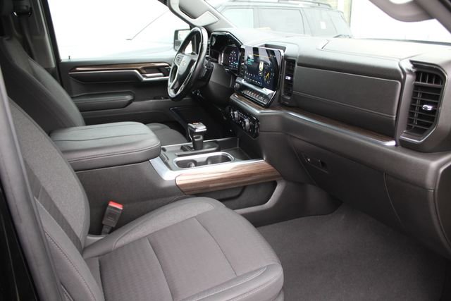 Used 2024 Chevrolet Silverado 1500 LT image 33